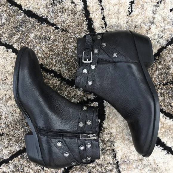 Halogen abbi block heel bootie discount
